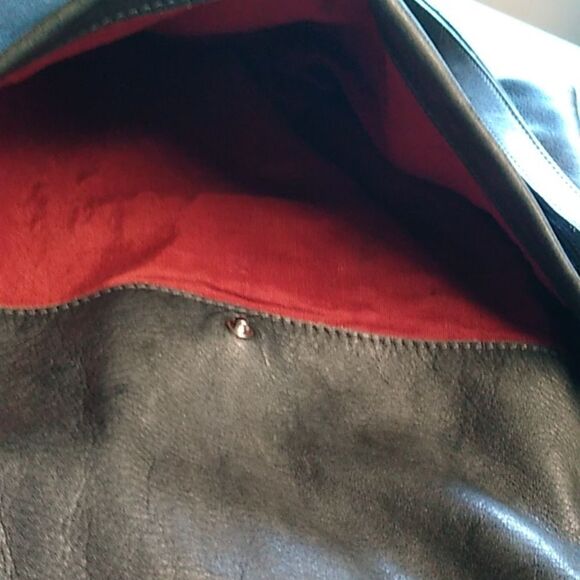 Maurizio Taiuti Foldover Leather Silver tone Metal Handles Crossbody Strap - Picture 2 of 13